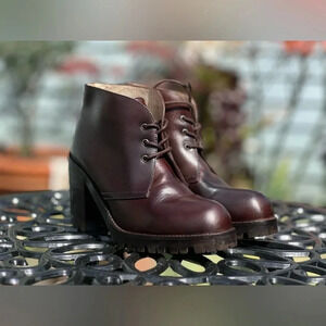 Guess (?) — Vintage Leather Ankle Laced-up Boot